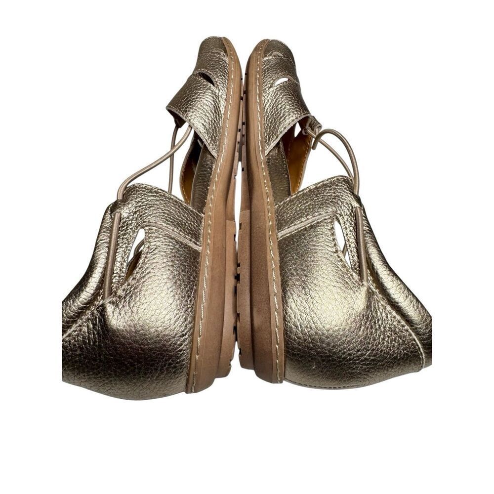 Earth aloha washed gold leather flat sandals size 9 wide width
